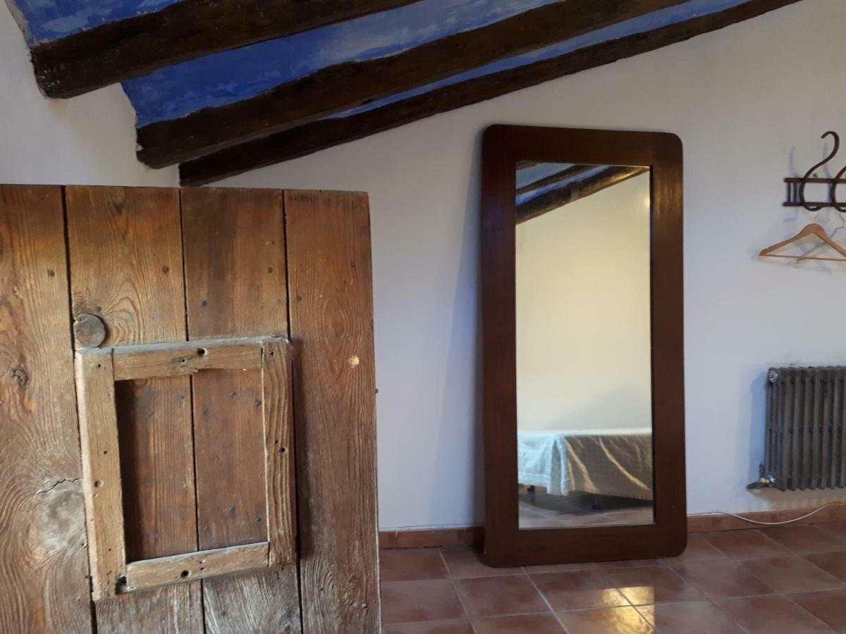 Hostal Molino Del Río Torre la Cárcel Exterior foto